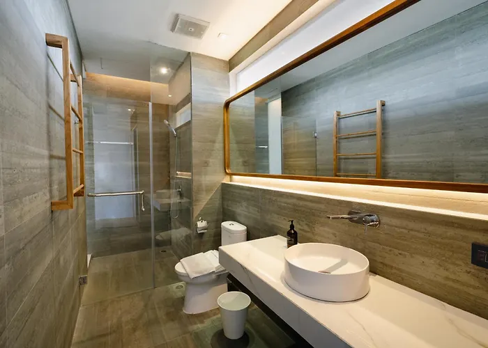 Loi Mansion Managed By Arm One Hundred 4* سمينياك